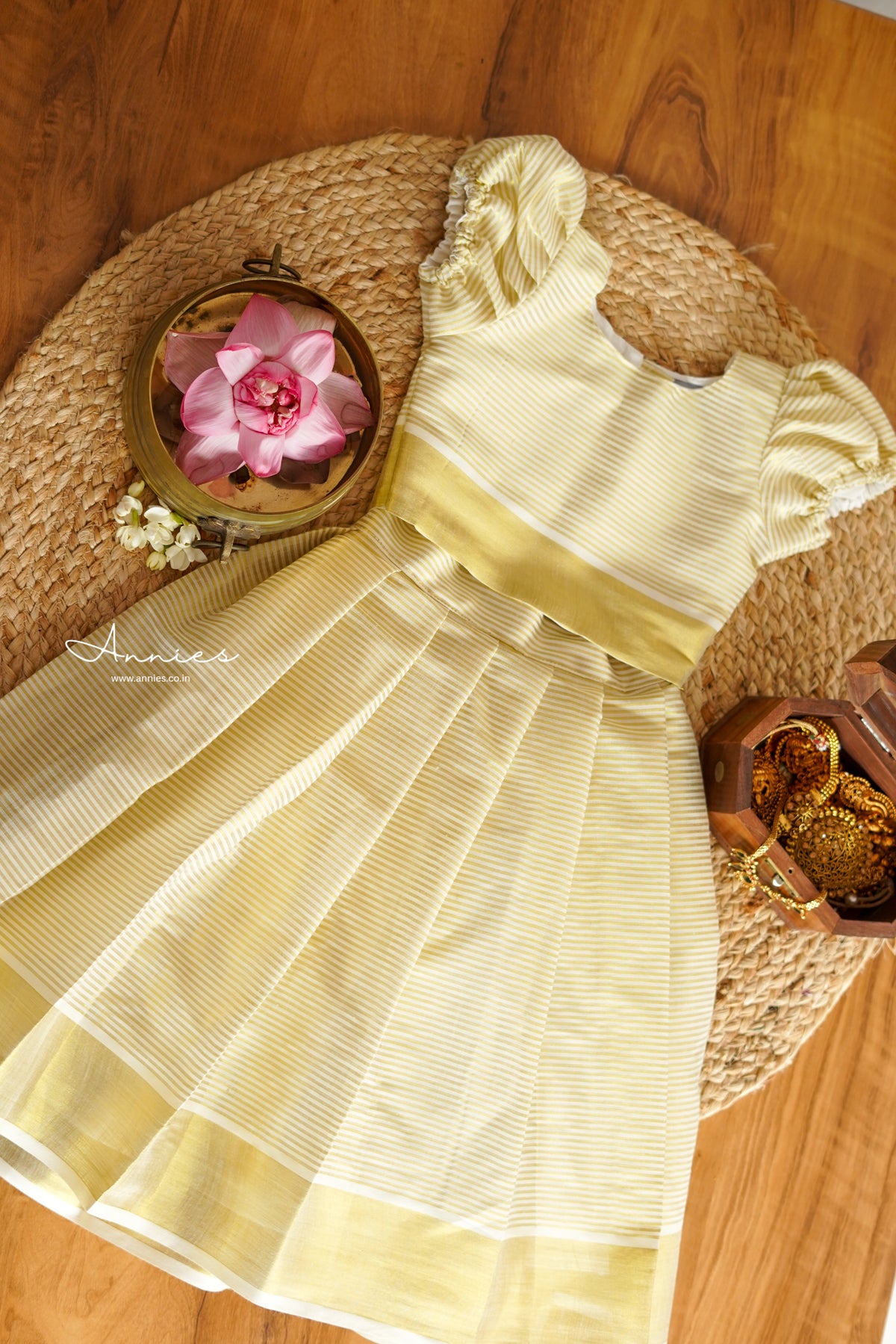 Kasavu Tissue Puff sleeve Blouse
