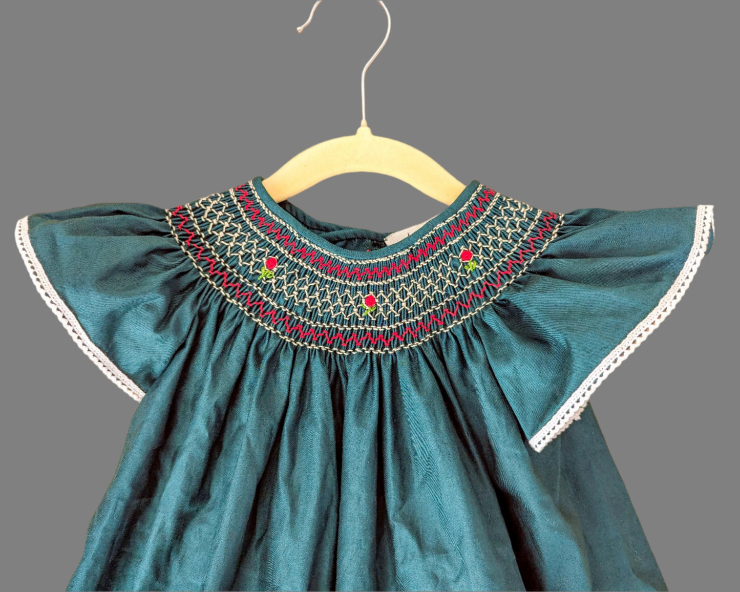 Green_Bishop_Smocked_front_Close_Up view