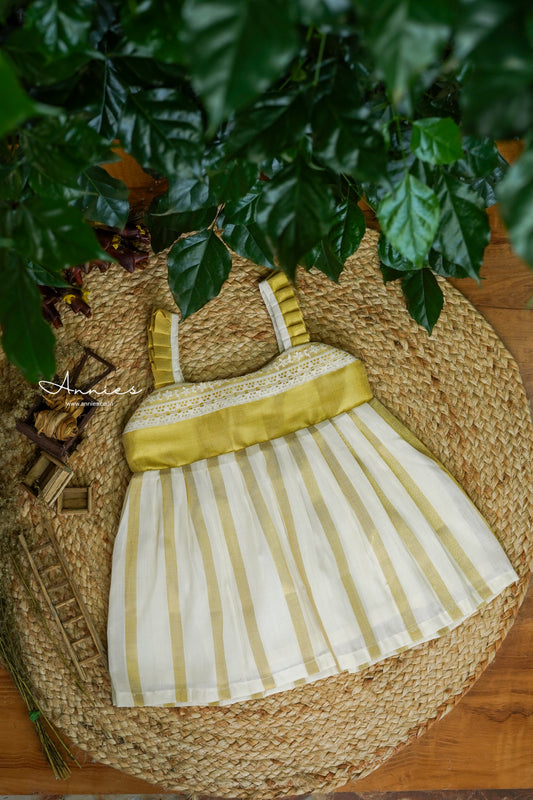 Kasavu Frill Shoulder Dress