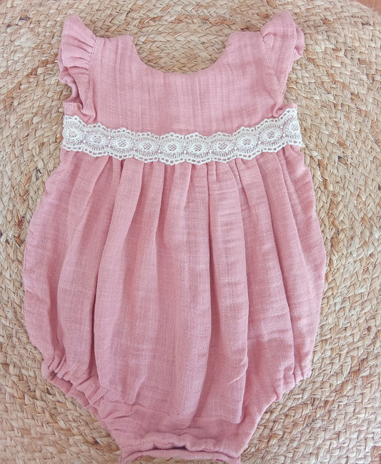 Cinnamon Lace Romber
