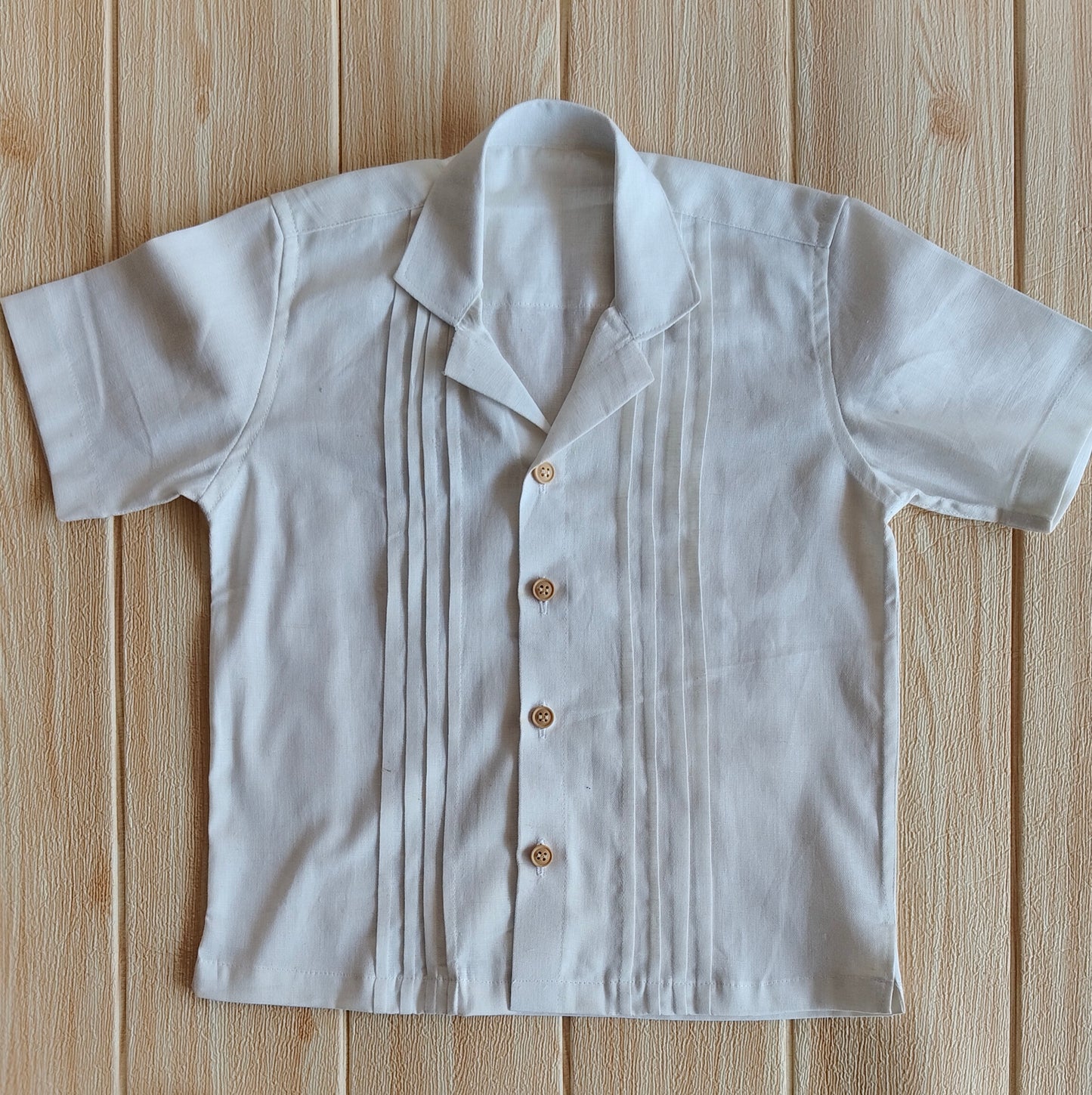 Coat collar pin tuck offwhite shirt