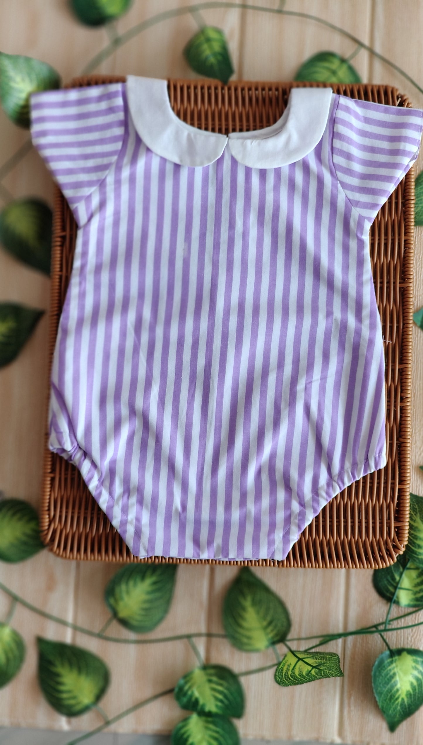 Purple stripes romber with collar
