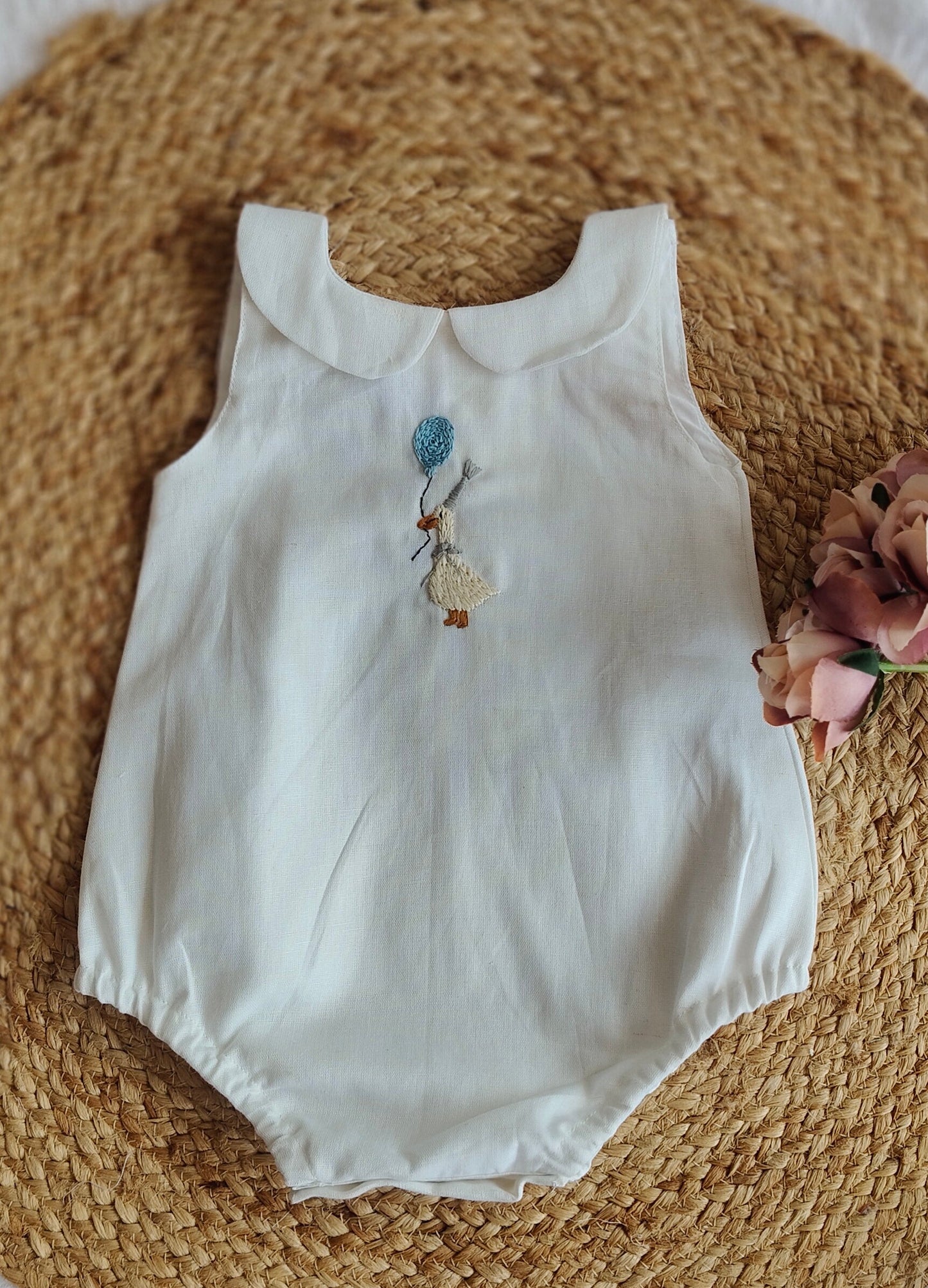 Peterpan collar White  goose romber