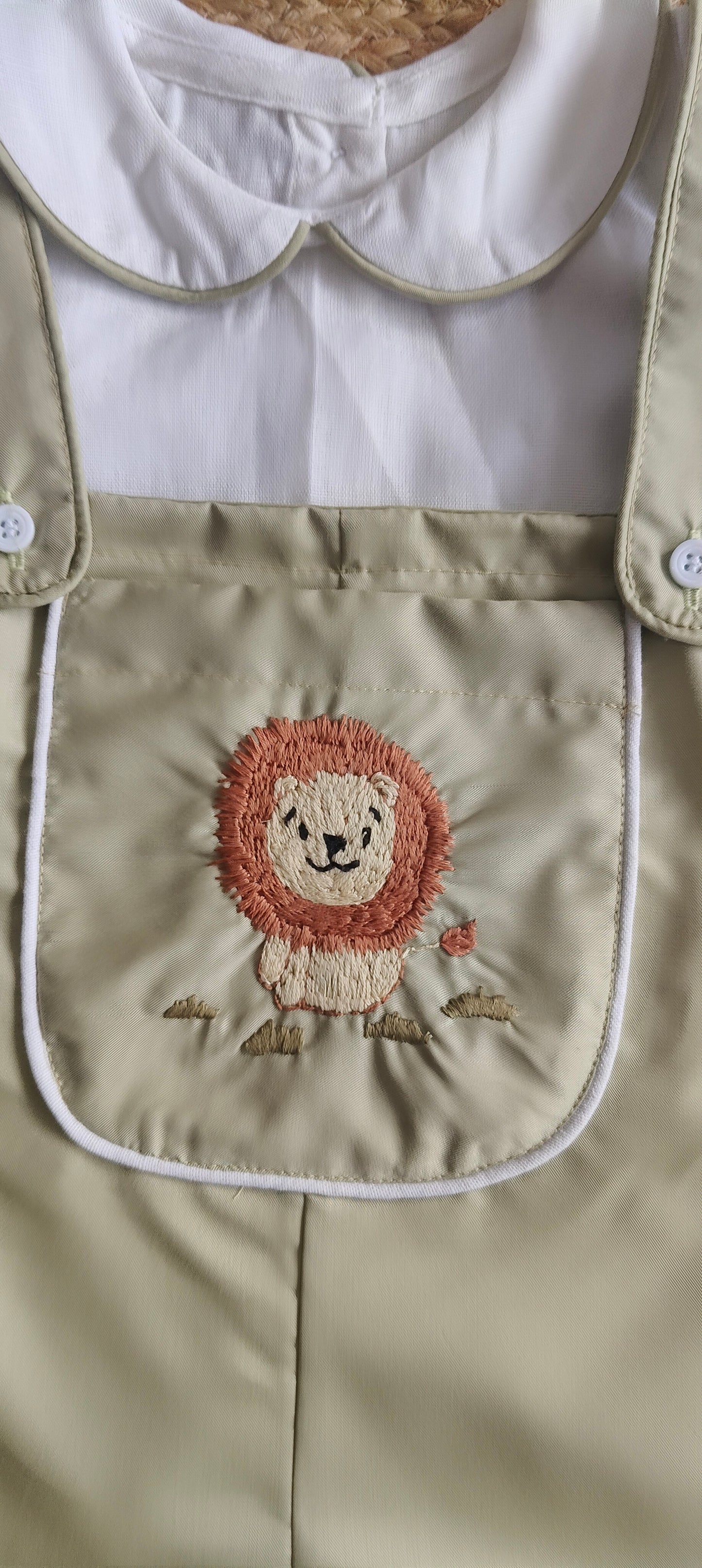 Simba lion embroidery olive green colour dungrees and prter pan collar top